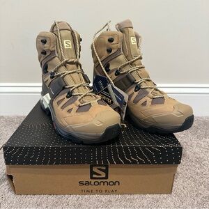 NWT Salomon Quest 4 GTX Men's Tan Hiking Boots size 10